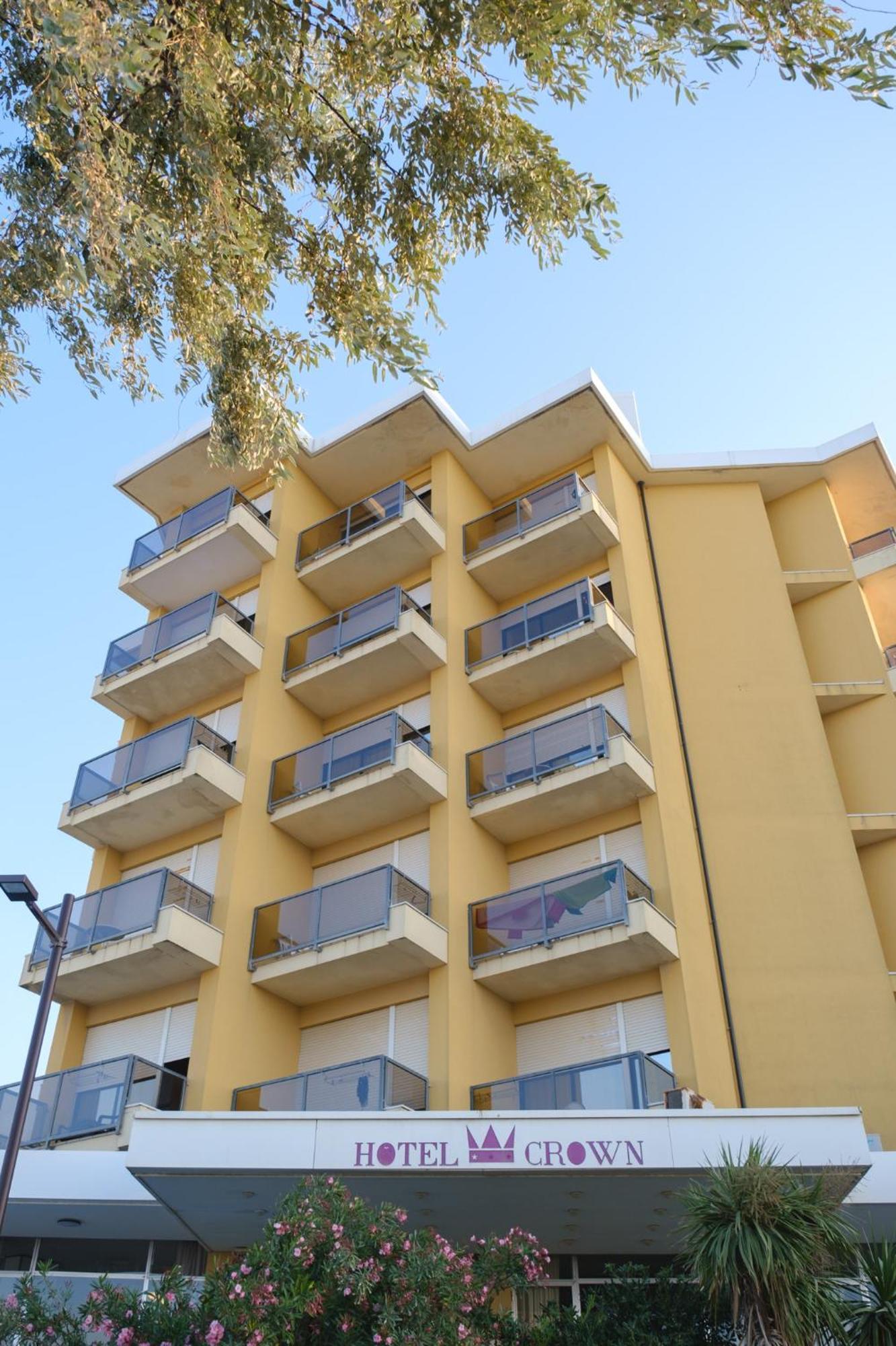 Hotel Crown Rimini Exteriör bild