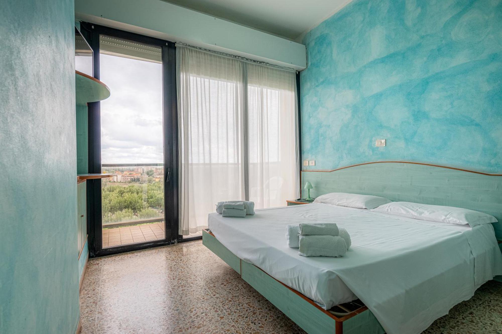 Hotel Crown Rimini Exteriör bild